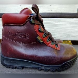 Vasque Sundowner Waterproof Backpacking Hiking Women's Boots Size 7, OxBlood